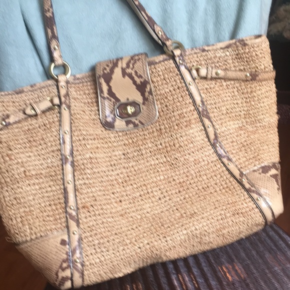 Coach Handbags - 🥰🥰COACH bag, EUC